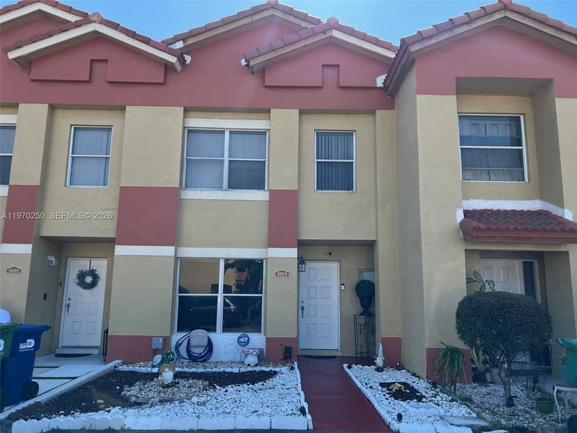 5214 NW 190th St, Miami Gardens FL 33055