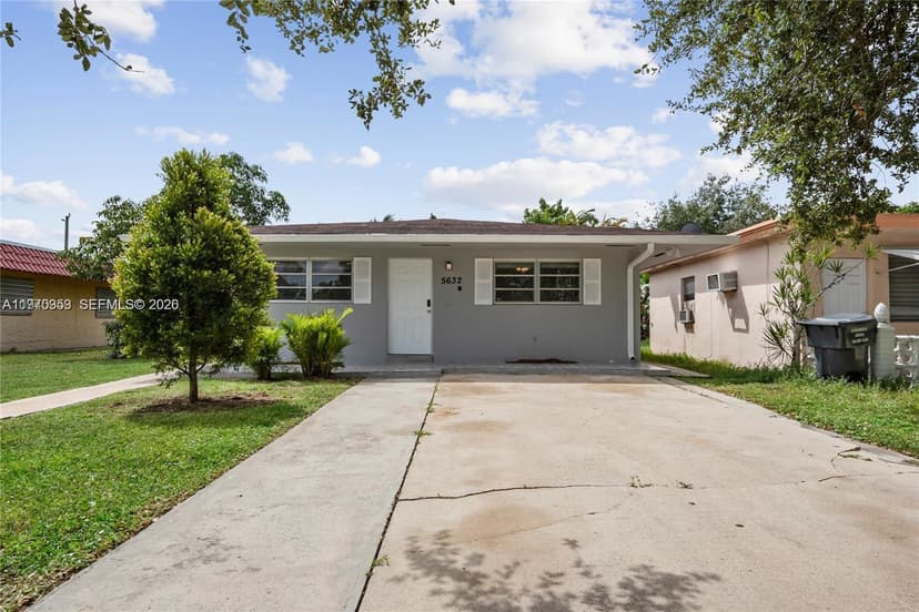 5632 Hayes St, Hollywood FL 33021