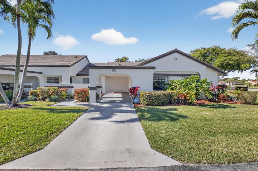 5750 Parkwalk Circle E, Boynton Beach FL 33472