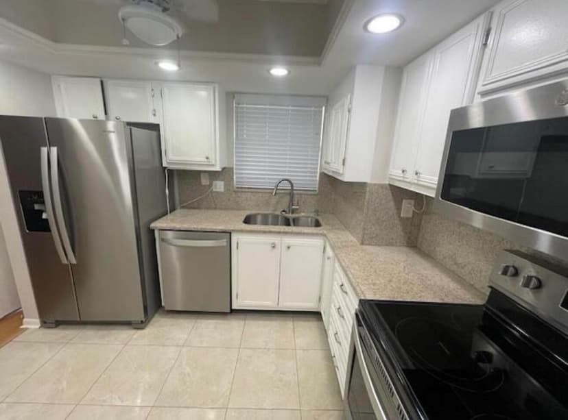 705 Lori Dr Drive # 216, Palm Springs FL 33461