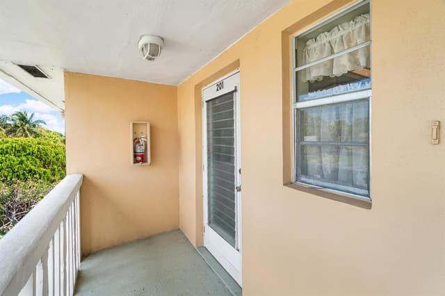 108 NE 20th Avenue NE # 201, Boynton Beach FL 33435 - Boynton Beach, FL - Photo 6