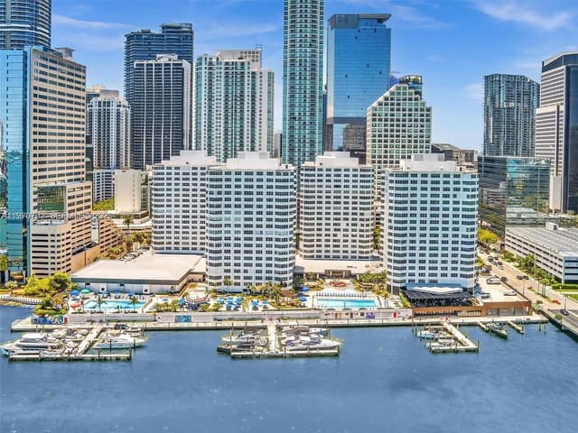 999 Brickell Bay Dr # 303, Miami FL 33131 - Miami, FL - Photo 3
