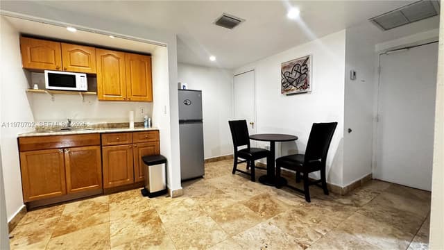 999 Brickell Bay Dr # 303, Miami FL 33131 - Miami, FL - Photo 4