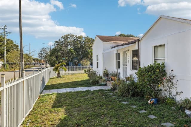 6402 NW 8th Ave, Miami FL 33150 - Miami, FL - Photo 4