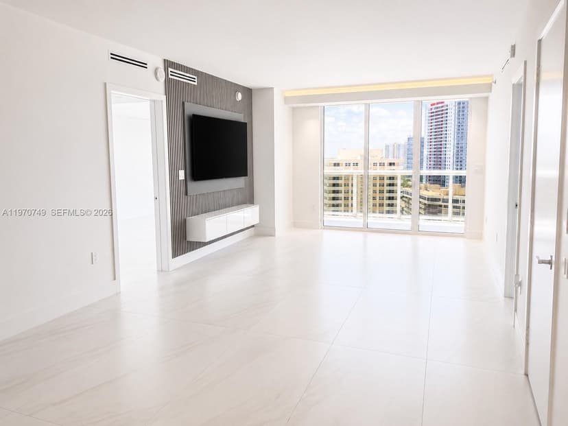 1850 S Ocean Dr # 1808, Hallandale Beach FL 33009