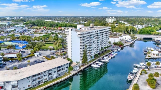 13155 Ixora Ct # 311, North Miami FL 33181 - North Miami, FL - Photo 2