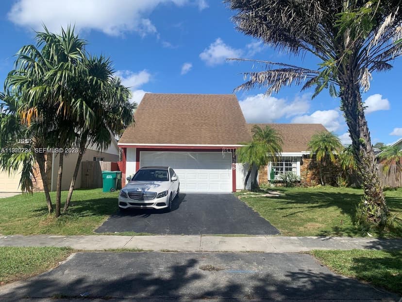 1355 S Fieldlark Ln, Homestead FL 33035