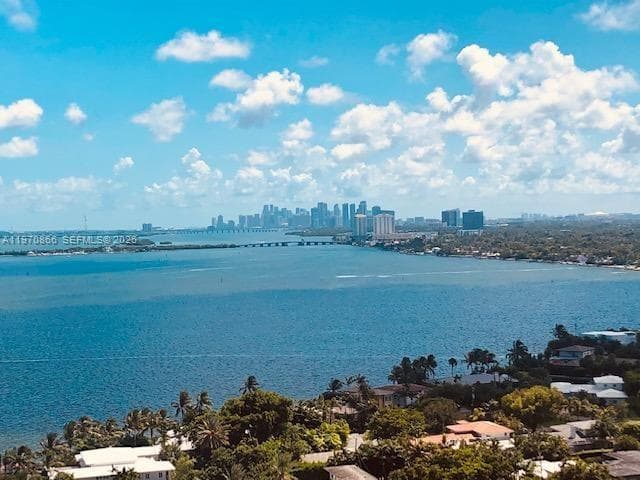 2000 Towerside Ter # 1408, Miami FL 33138