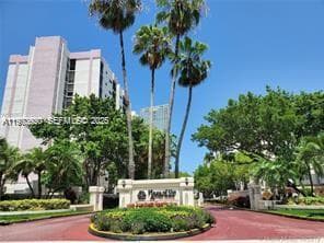 17021 N Bay Rd # 126, Sunny Isles Beach FL 33160