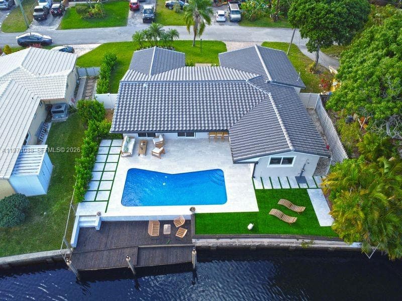 1810 SW 6th Ave, Pompano Beach FL 33060