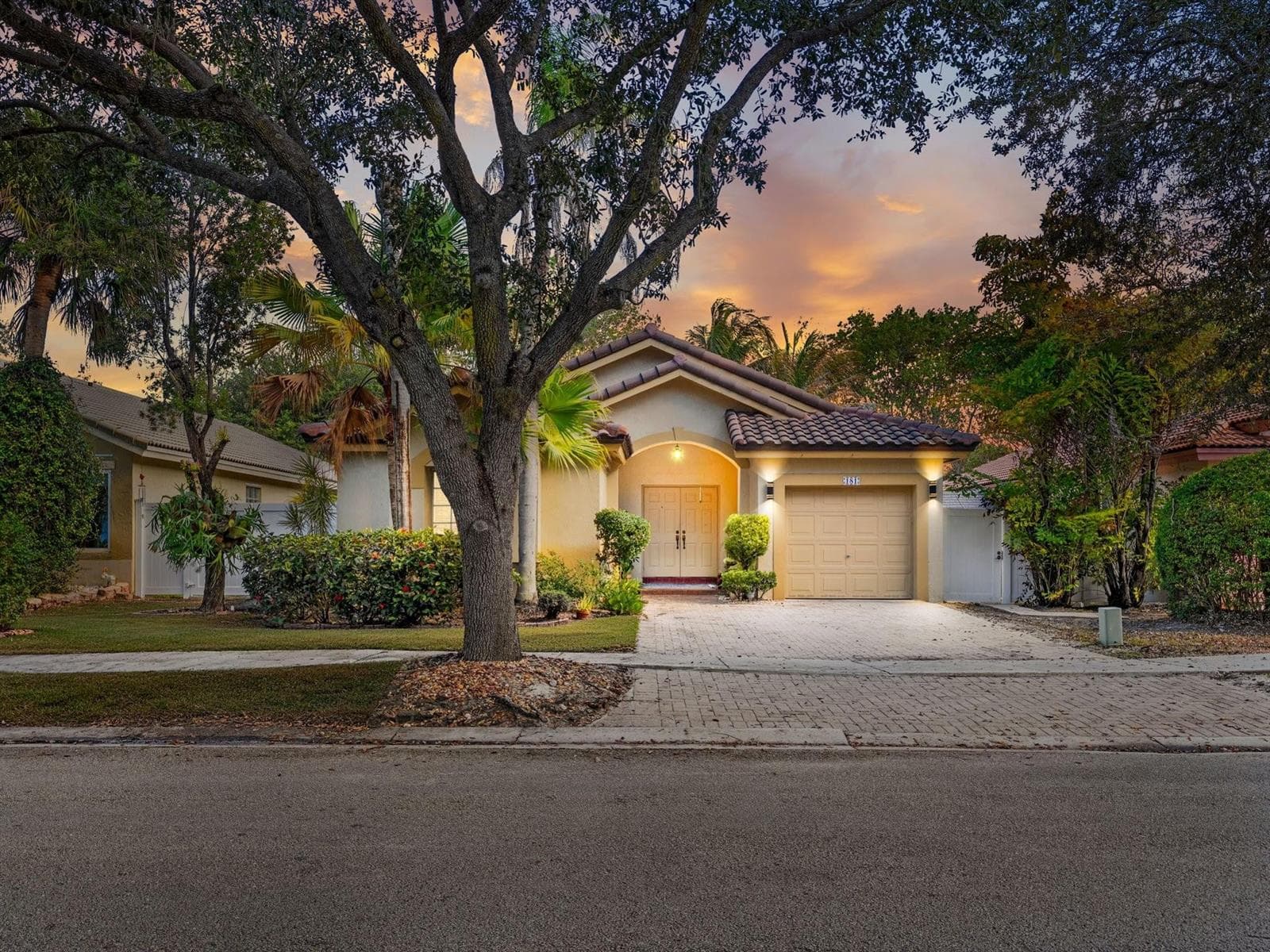 181 SW 203rd Avenue, Pembroke Pines FL 33029 - Pembroke Pines, FL - Photo 1