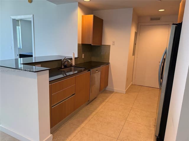 1060 Brickell Ave # 3105, Miami FL 33131 - Miami, FL - Photo 4