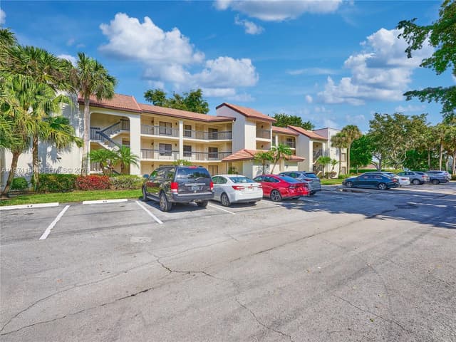 10143 Mangrove Dr # 303, Boynton Beach FL 33437 - Boynton Beach, FL - Photo 2