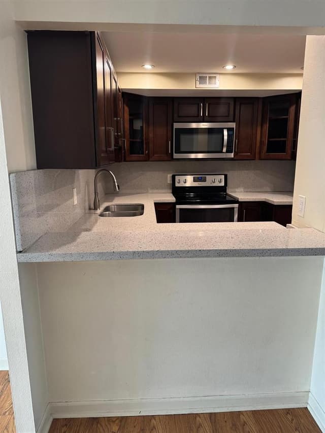 7041 Environ Boulevard # 326, Lauderhill FL 33319 - Lauderhill, FL - Photo 2