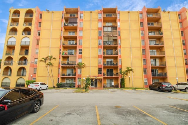 4717 NW 7th St # 10, Miami FL 33126 - Miami, FL - Photo 2