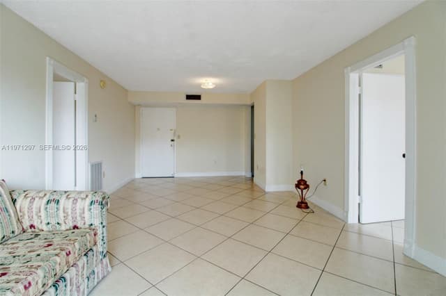 4717 NW 7th St # 10, Miami FL 33126 - Miami, FL - Photo 5