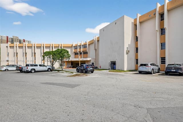 9678 Fontainebleau Blvd # 410, Miami FL 33172 - Miami, FL - Photo 2