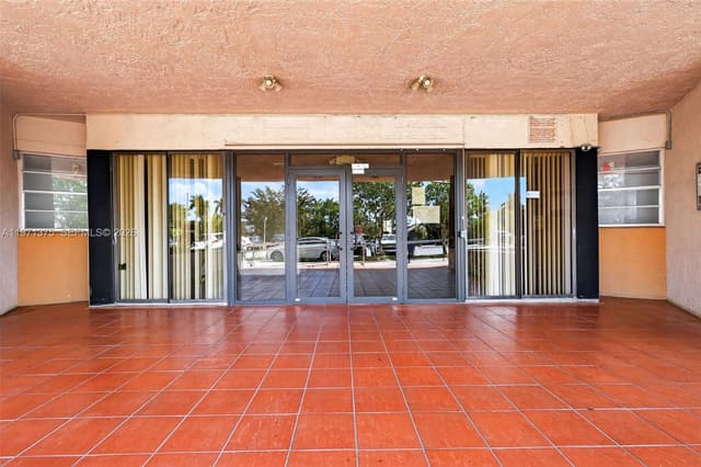 9678 Fontainebleau Blvd # 411, Miami FL 33172 - Miami, FL - Photo 3