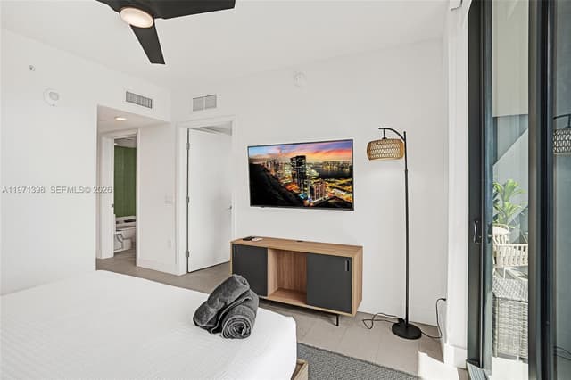 159 NE 6th St # 3214, Miami FL 33132 - Miami, FL - Photo 5