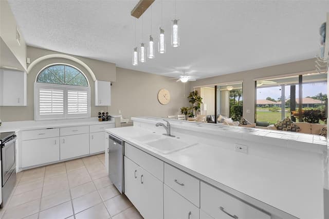 8049 Aberdeen Drive # 101, Boynton Beach FL 33472 - Boynton Beach, FL - Photo 5