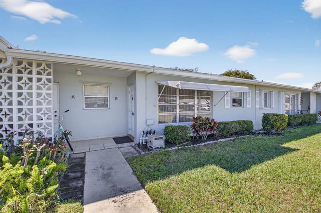 220 High Point Court E # B, Delray Beach FL 33445 - Delray Beach, FL - Photo 2