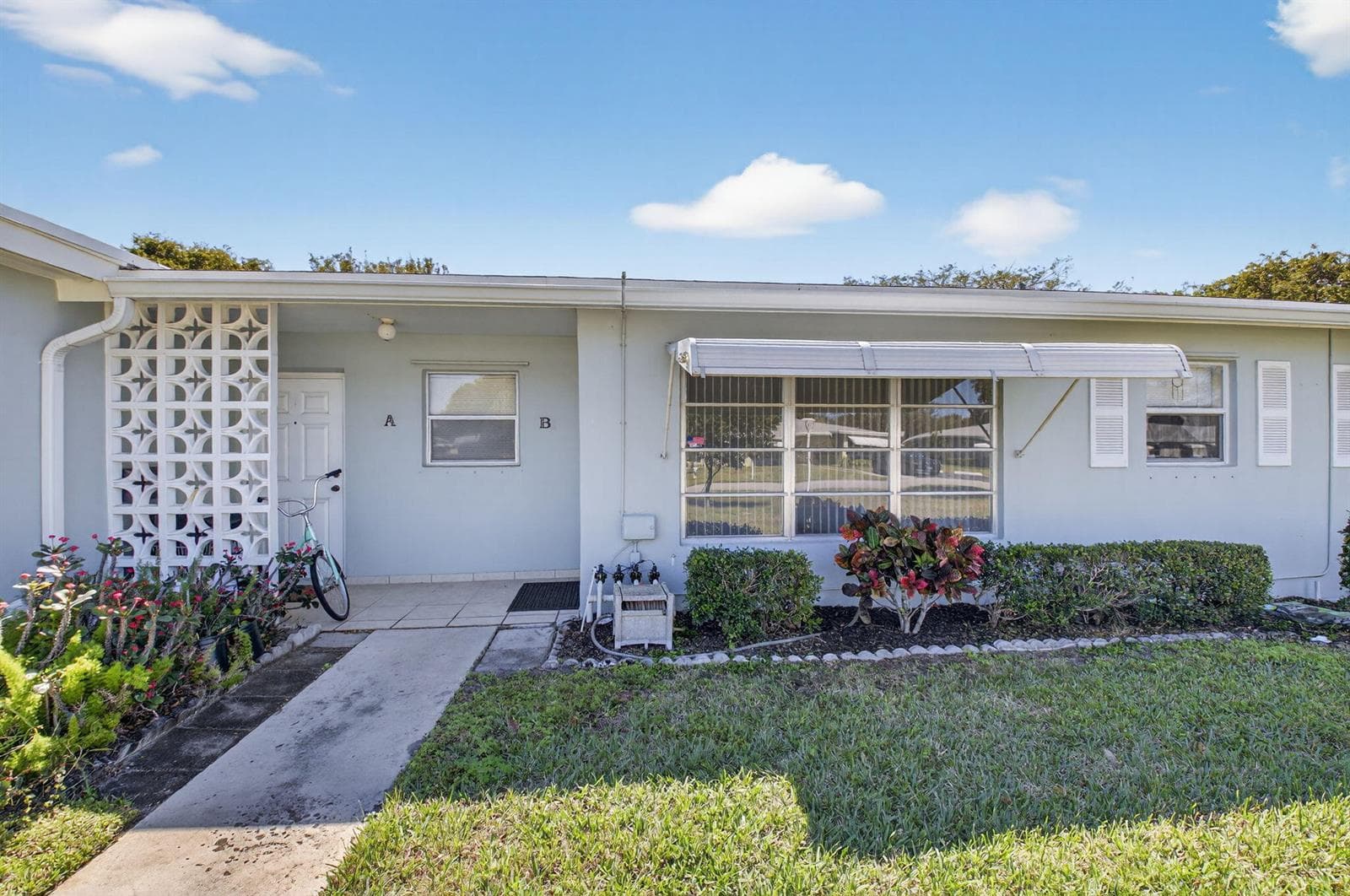 220 High Point Court E # B, Delray Beach FL 33445 - Delray Beach, FL - Photo 1