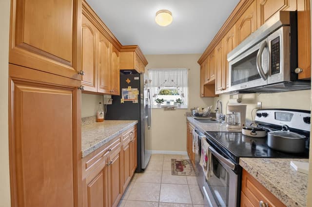 220 High Point Court E # B, Delray Beach FL 33445 - Delray Beach, FL - Photo 4