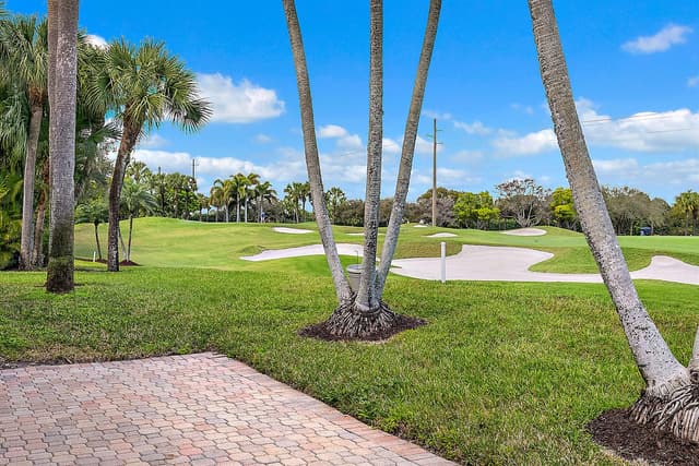 108 Waters Edge Drive, Jupiter FL 33477 - Jupiter, FL - Photo 2