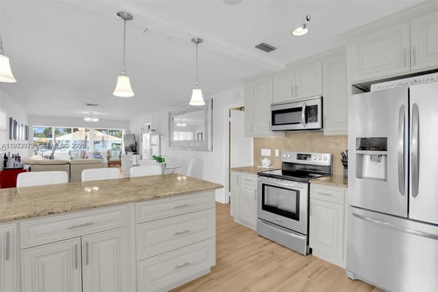 841 Meadowlark Ln, Delray Beach FL 33445 - Delray Beach, FL - Photo 6