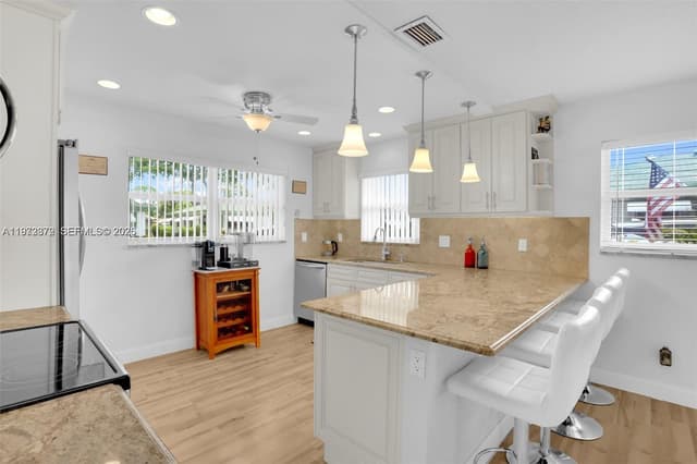 841 Meadowlark Ln, Delray Beach FL 33445 - Delray Beach, FL - Photo 4