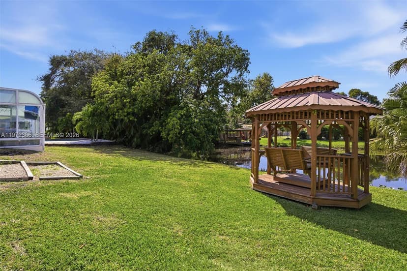 431 S OLD HIATUS RD, Plantation FL 33325