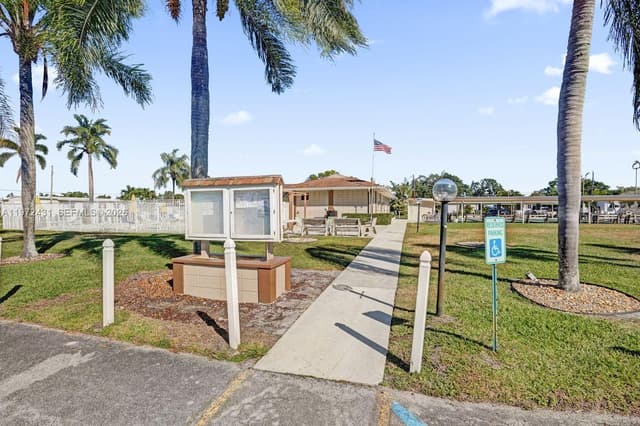 4035 Marigold Rd, Boynton Beach FL 33436 - Boynton Beach, FL - Photo 6