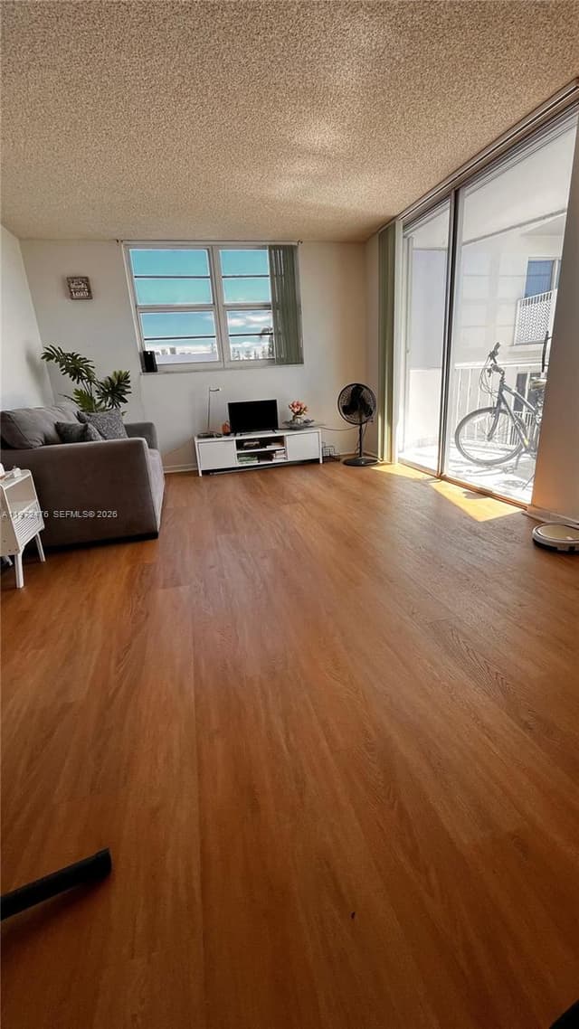 1990 Marseille Dr # 407, Miami Beach FL 33141 - Miami Beach, FL - Photo 4