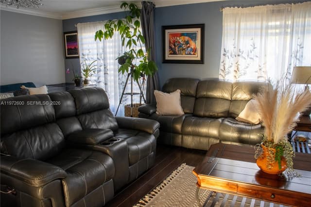 17221 NW 82nd Ave, Hialeah FL 33015 - Hialeah, FL - Photo 6
