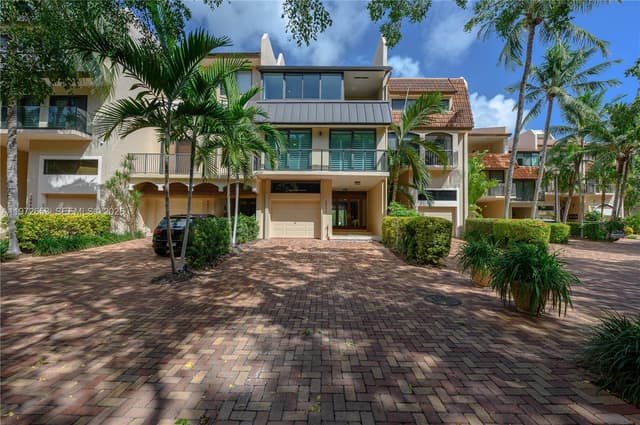 5990 Paradise Point Dr, Palmetto Bay FL 33157 - Palmetto Bay, FL - Photo 4