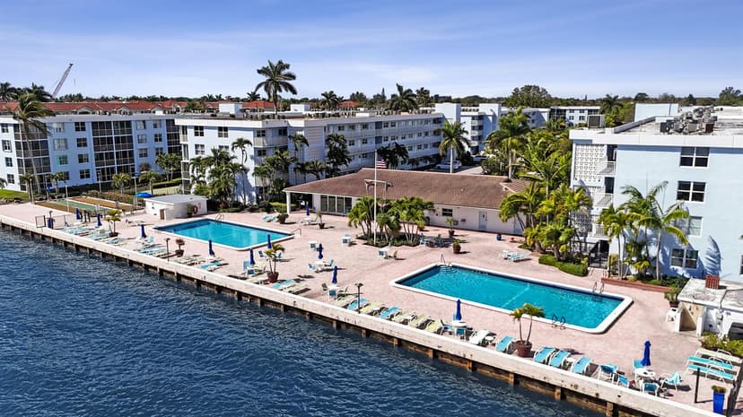 2012 S Federal Highway # 404, Boynton Beach FL 33435