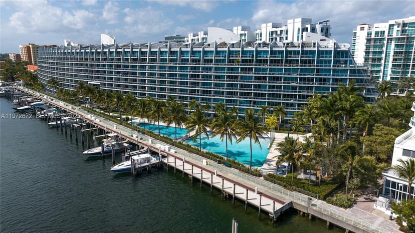2950 NE 188th St # 534, Aventura FL 33180