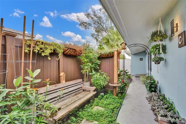 1236 NE 18th Ave, Fort Lauderdale FL 33304 - Fort Lauderdale, FL - Photo 4