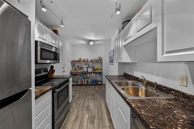 4400 Hillcrest Drive # 704, Hollywood FL 33021 - Hollywood, FL - Photo 2
