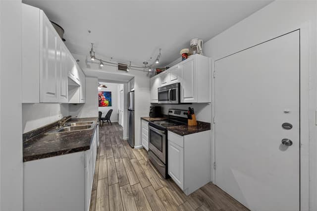 4400 Hillcrest Drive # 704, Hollywood FL 33021 - Hollywood, FL - Photo 4
