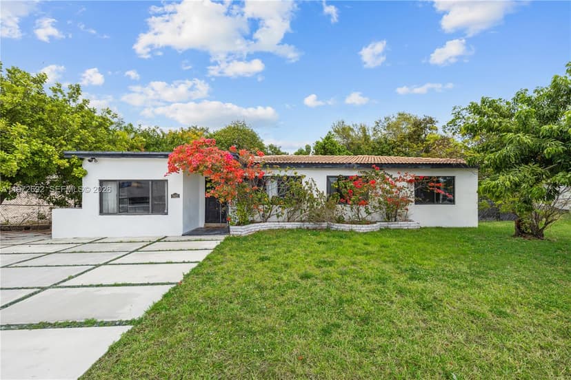 2421 NE 187th St, Miami FL 33180