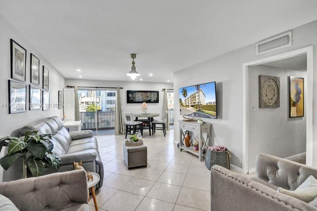 3665 NE 167th St # 208, North Miami Beach FL 33160 - North Miami Beach, FL - Photo 4