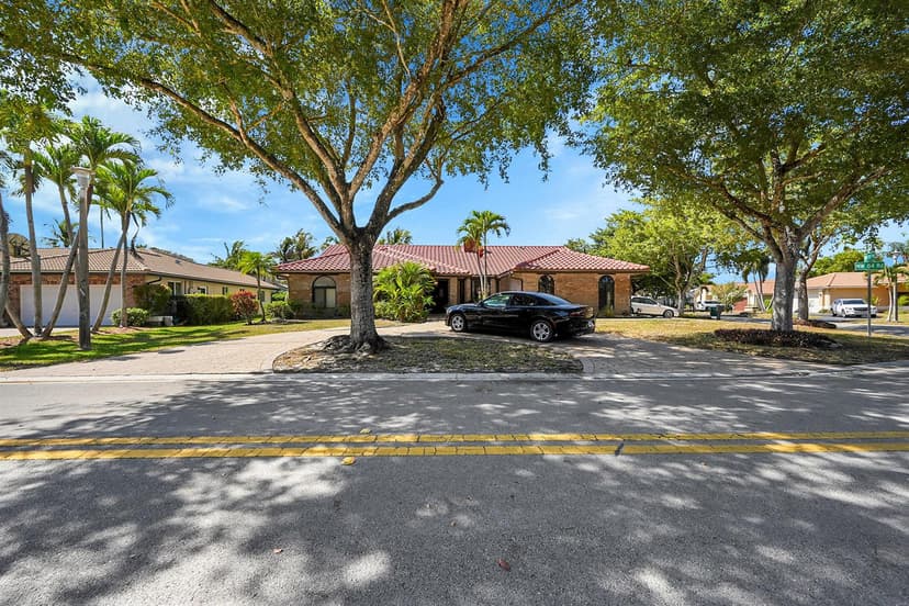 5172 NW 84th Road, Coral Springs FL 33067
