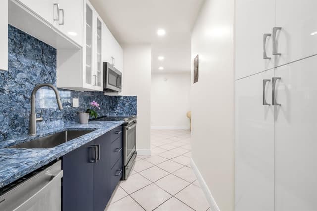 299 SW 7th Street # 106, Boca Raton FL 33432 - Boca Raton, FL - Photo 3