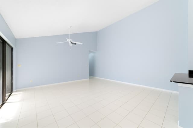 1139 Summit Trail Circle # A, West Palm Beach FL 33415 - West Palm Beach, FL - Photo 5