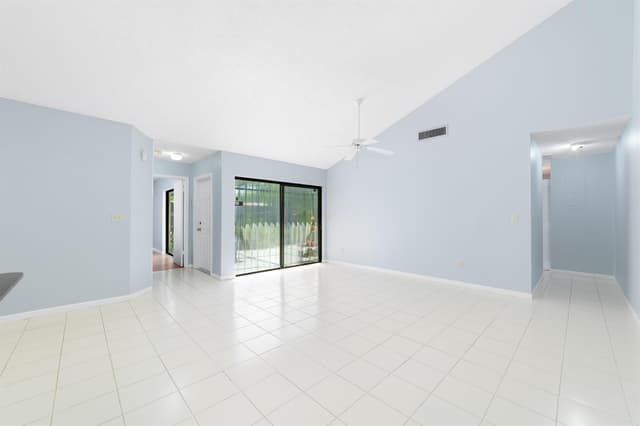 1139 Summit Trail Circle # A, West Palm Beach FL 33415 - West Palm Beach, FL - Photo 4