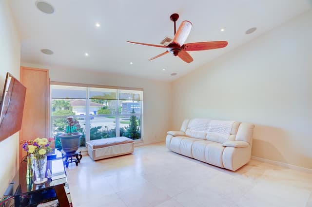 1191 Emerald Drive, Singer Island FL 33404 - Singer Island, FL - Photo 4