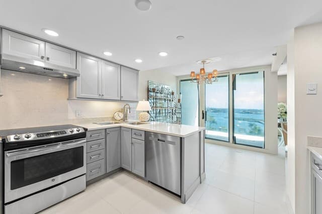 529 S Flagler Drive # 8g, West Palm Beach FL 33401 - West Palm Beach, FL - Photo 7