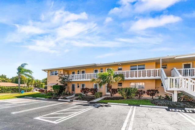 2121 NE 1st Court # 202, Boynton Beach FL 33435 - Boynton Beach, FL - Photo 3
