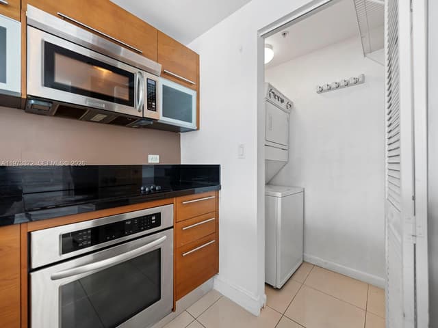 253 NE 2nd St # 3108, Miami FL 33132 - Miami, FL - Photo 6